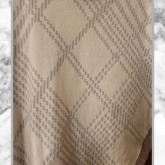 °°CHICO'S REVERSIBLE PONCHO°° - Picture 2 of 4